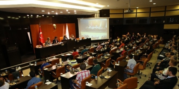 Gkv’li Sena Nur Yıldırım Çocuk Meclisinde