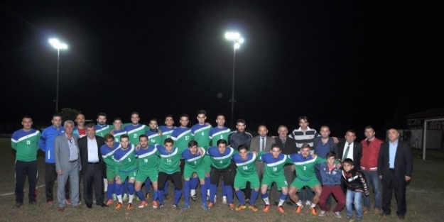 Başkan Üzülmez, Kartepe Belediyespor İdmaninda