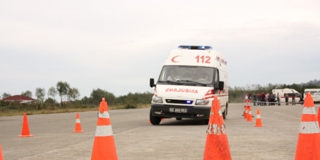 Ambulansı Sertifika İçin Sürdüler