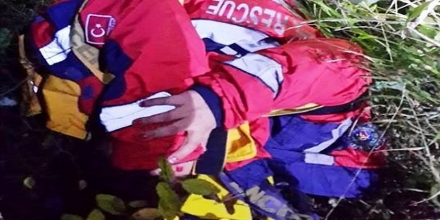 Mantar toplarken ormanda mahsur kaldı