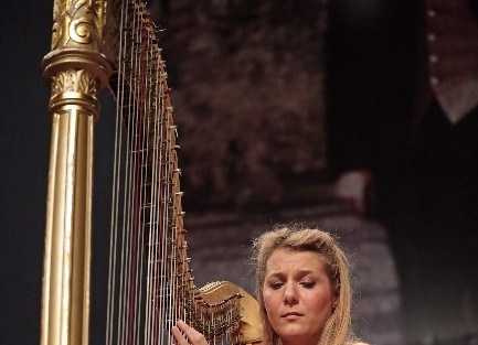 Ünlü Arp Sanatçısı İzmir’de Konser Verdi