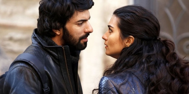 Kara Para Aşk dizisinin  büyük ayıbı