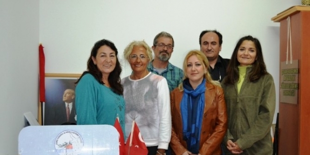 Ayvalık Çevre Derneği’nde Nöbet Değişimi