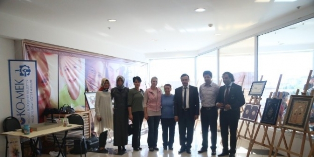 Ko-mek Arasta Parkı Renklendirdi