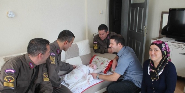 Beyşehir’de Jandarmasından Baba Olan Gaziye Ziyaret