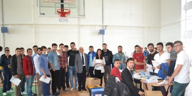 Üniversite Öğrencilerinden “birbirimize İhtiyacimiz Var”projesi