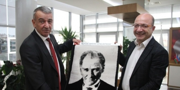 Başkan Şenol, Cihaner’e "akıllı Bina"yı Anlattı