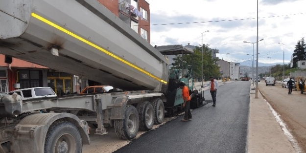 Yeşil Mahallede Alt Yapı Çalişmalari Bitti, Asfalt Başladı