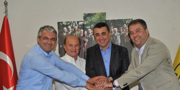 Başkan Piriştina’ya Büyük Onur