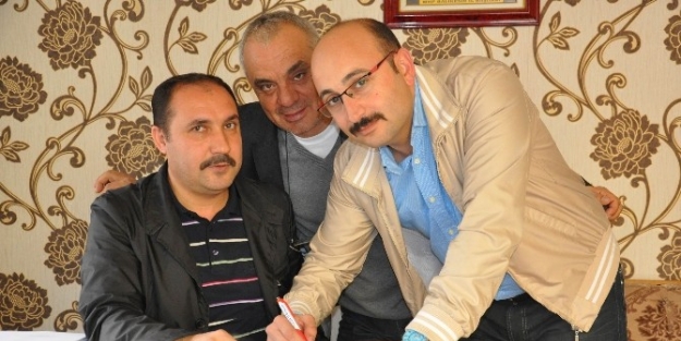 Tavuk Yetiştiricileri Ucuz Elektriğe İmza Attı