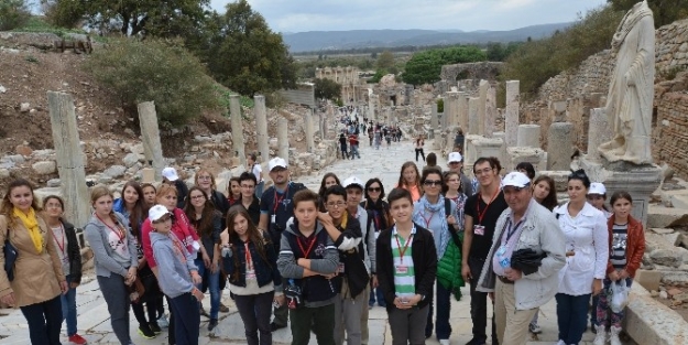 Altıeylül Belediyesi Yabancı Misafirlerini Ağırladı