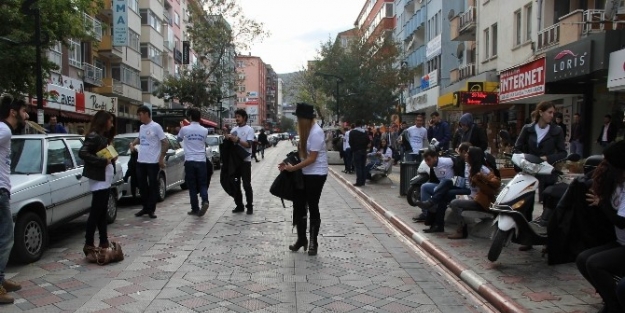 Afyonkarahisar’da Flashmob Etkinliği