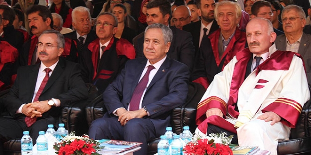 Arınç "Yapacağımız tek şey eğitimin nitelikli olmasıdır"