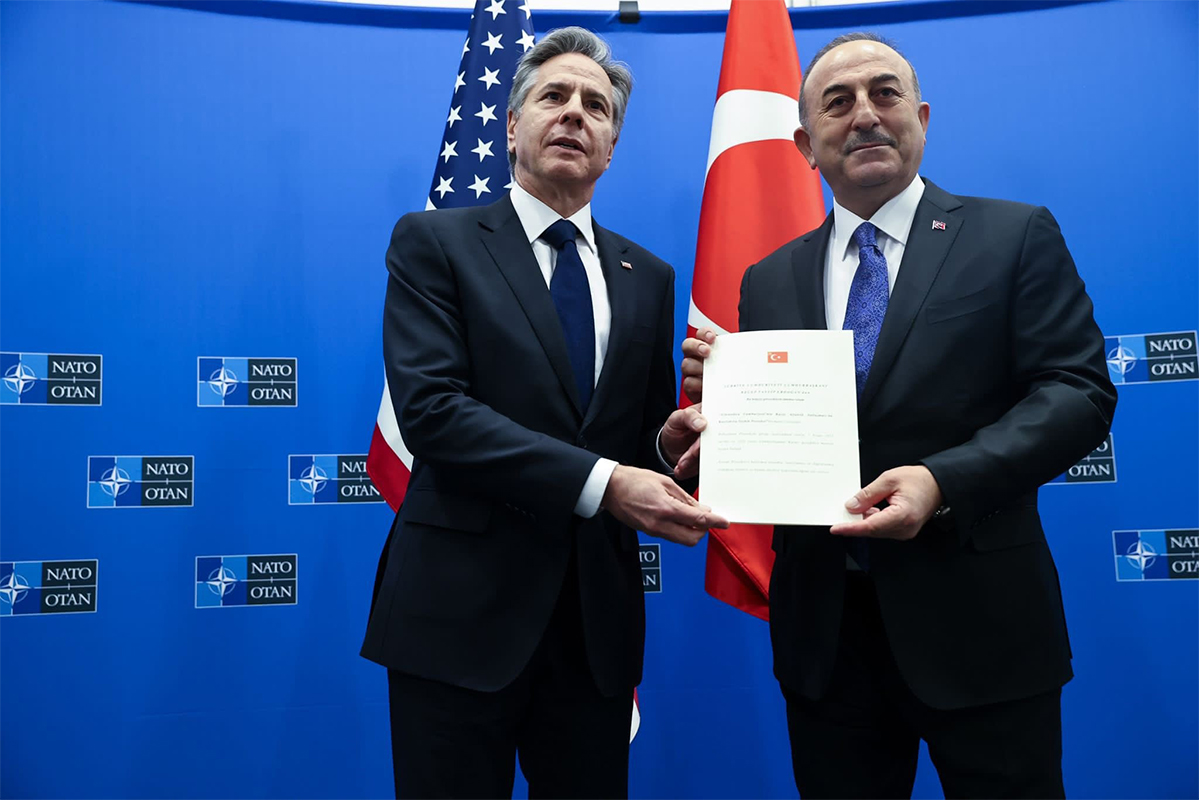 Bakan Çavuşoğlu: 'Finlandiya'nın NATO'ya katılım onay belgesini ABD'ye teslim ettik'