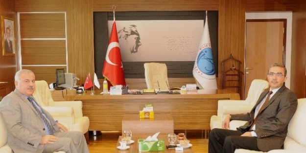 Rektör Mutlu, Rektör Güvenç’i Ziyaret Etti