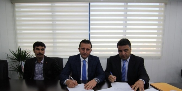 Menderes Belediyesi’nden Öğrencilere Kurs Desteği