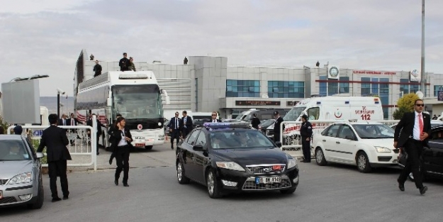 Başbakan Davutoğlu Kayseri’de