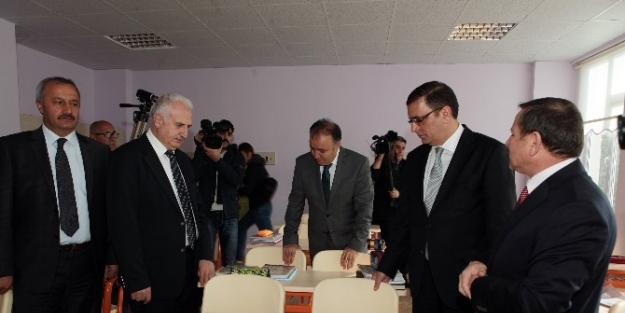 Atatürk Üniversitesi Anaokulu Ve Ortaokul Binaları Hizmete Girdi