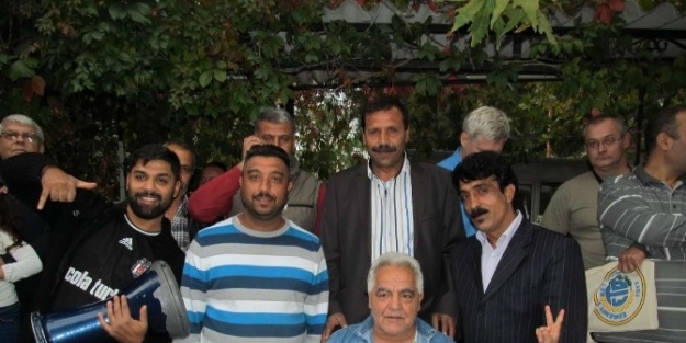 Romanlar Çaldi, Avrupalılar Oynadı