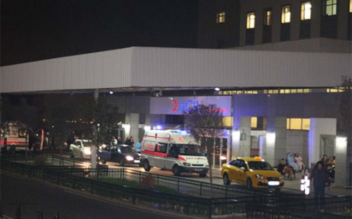 Ünlü  isim yoğun bakımda