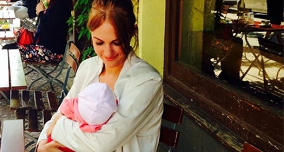 Meryem Uzerli o isimle aynı evde yaşayacak