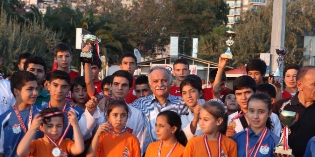 Bayraklı’da Kötü Alışkanlıkların İlaci Spor