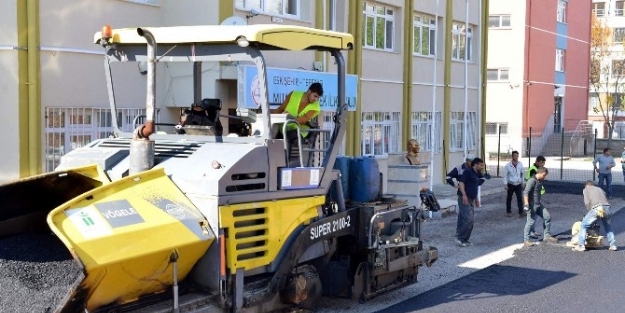 Tepebaşı Belediyesi Asfaltlama Çalişmalarina Devam Ediyor