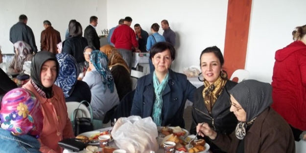 Saltukovaspor Yararına Dayanışma Ve Kaynaşma Kahvaltısı