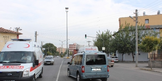 Kavşaktaki Delinatörler Kaldırılınca Kural İhlalleri Arttı