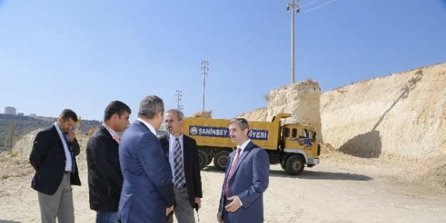 Yeşilvadi’de Yol Açma Çalişmalari Tüm Hızıyla Devam Ediyor