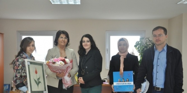 Bu Kez Gönüllüler Posta Dağıttı