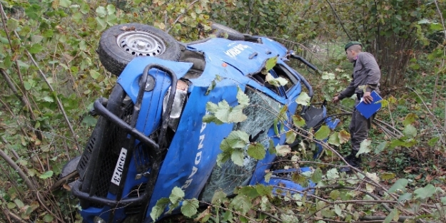 Askeri araç uçuruma yuvarlandı!