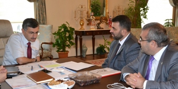 İstanbul’daki Manisa İli Ve İlçeleri Hizmet Vakfı’ndan Vali Bektaş’a Ziyaret