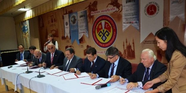 Türk Dünyası Vatandaşlığı Çaliştayi Bişkek’te Yapıldı