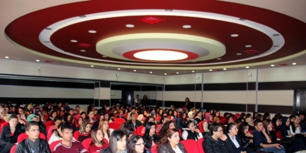 Suşehri’nde Yüksekokul Öğrencilerine Seminer Verildi