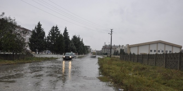 Aralıksız Yağan Yağmur Hayatı Felç Etti