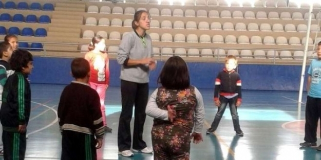 Havran’da Özel Sporculara Atletizm Kursu