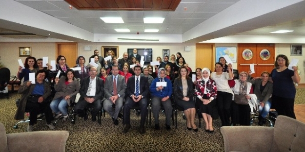 Kemalpaşalı Kadın Girişimcilere Faizsiz Destek