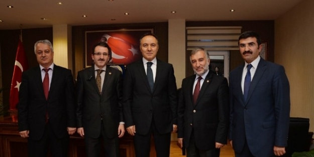 İmam Hatiplilerden Vali Altıparmak’a Ziyaret
