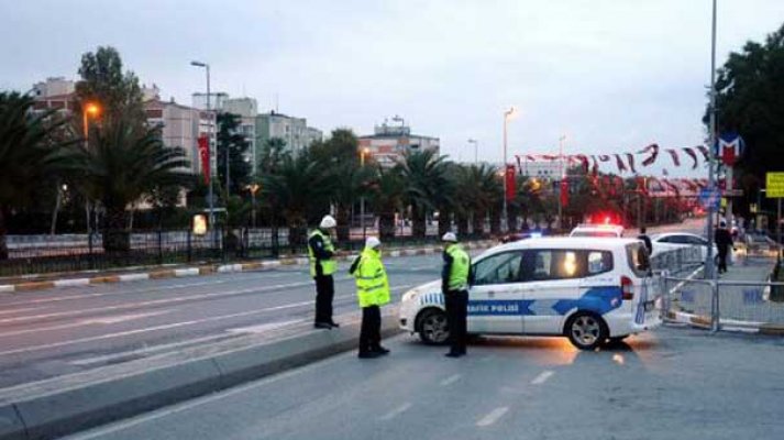 İstanbul'da bazı yollar trafiğe kapatıldı