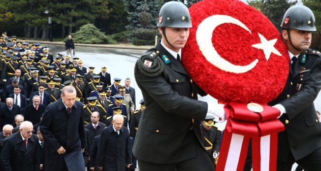 Devletin zirvesi Anıtkabir'i ziyaret etti