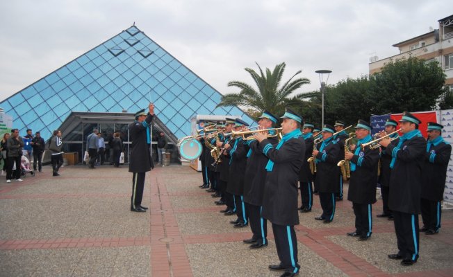 Zafer Plaza AVM'de "Büyükşehir Belediye Bandosu"ile Cumhuriyet coşkusu yaşandı