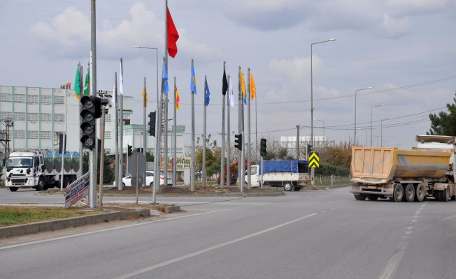 Sanayi kavşağına sinyalizasyon!