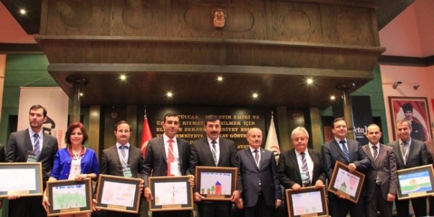 İzaydaş, Türktay’da Başrolde