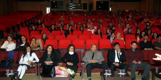 Cü’de ‘üniversiteli Olmak’ Adlı Konferans Düzenlendi