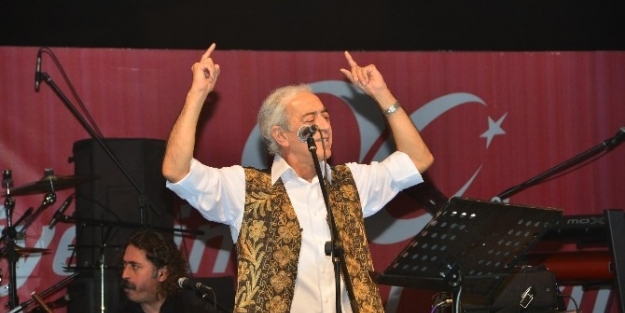 İzmir, Cumhuriyet Bayramı’na Hazır