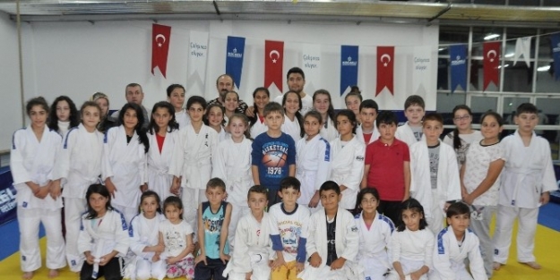 Judocular Bir Üst Kuşağa Yükseldi