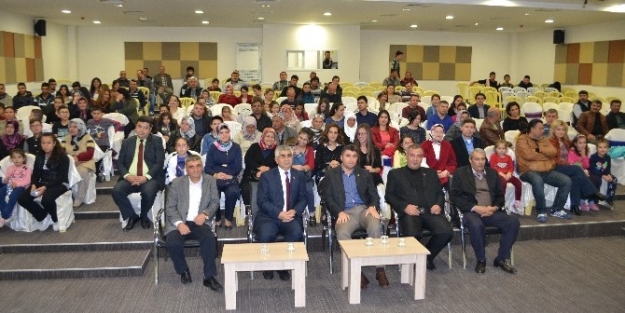 ‘zeyno Ve Denyo’ Kula’yı Güldürdü