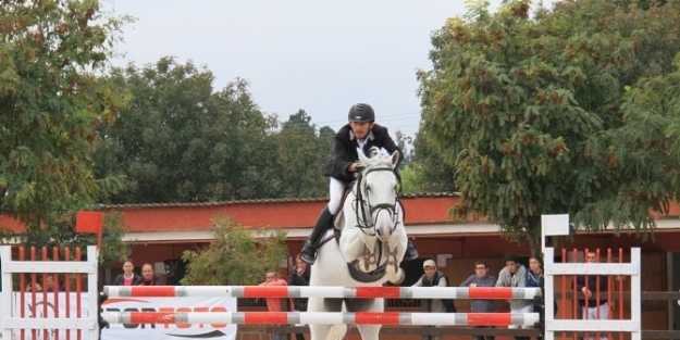 Buca’da Cumhuriyet Kupası Sahiplerini Buldu