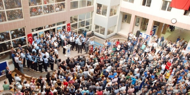 Seyhan Belediyesi Çalişanlari Cumhuriyet Bayramı’nı Kutladı